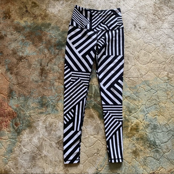 Victoria’s Secret Sport VSX Leggings - Picture 1 of 4